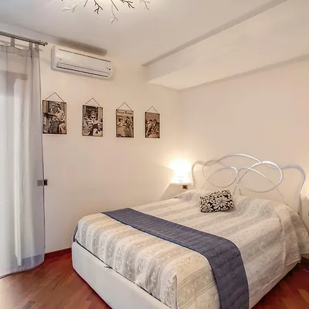 Vatican Nest Apartman *